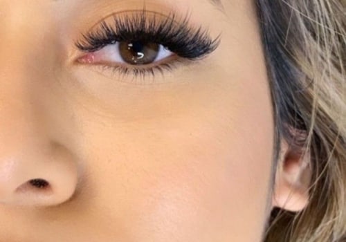 How to Achieve a Dramatic Look with Mega Volume Lashes
